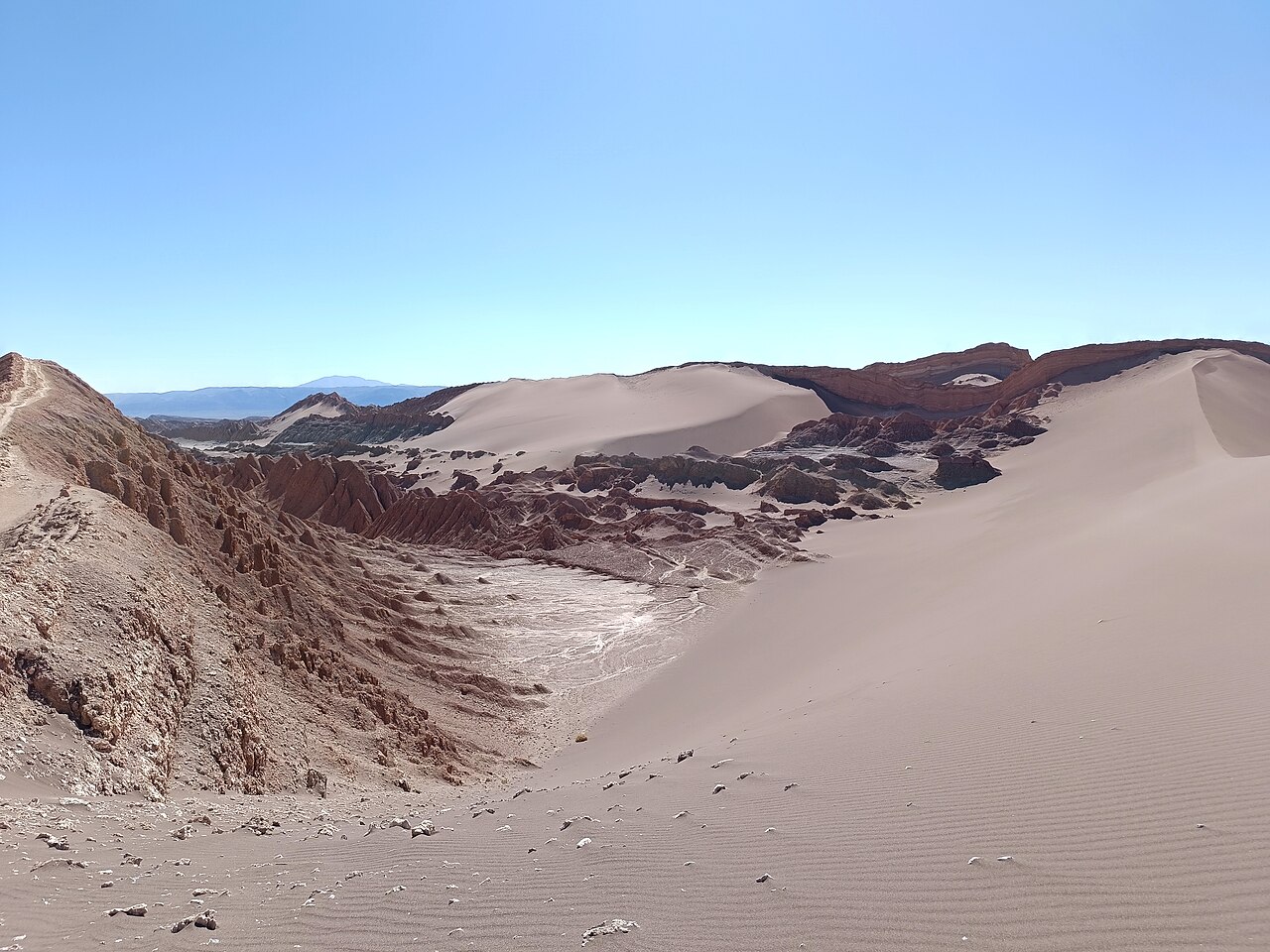 Paisaje del Valle de la Luna fotografiado en 2025
